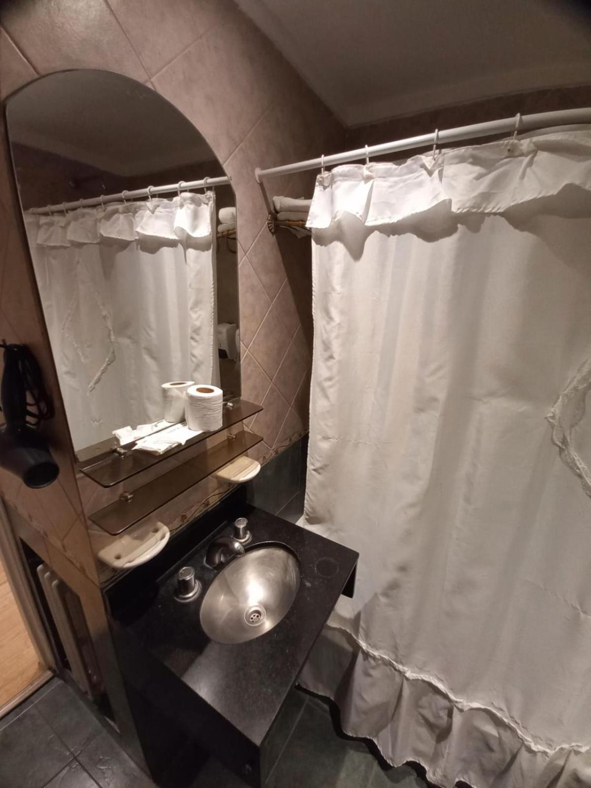 瓦雷斯酒店 马德普拉塔 外观 照片