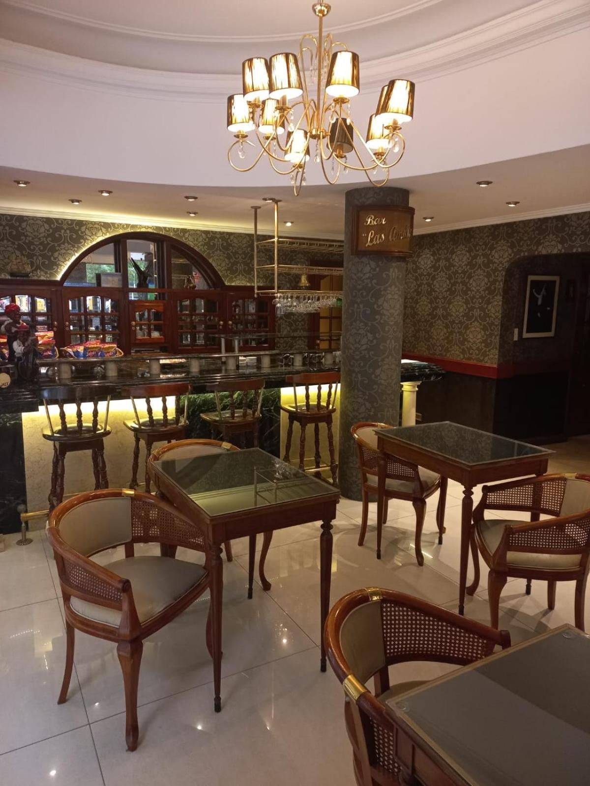 瓦雷斯酒店 马德普拉塔 外观 照片